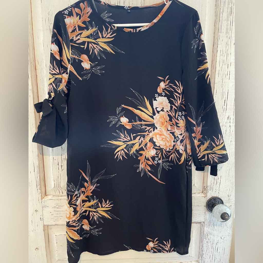Black Floral Midi Dress W/Adjustable Sleeve. Size Small